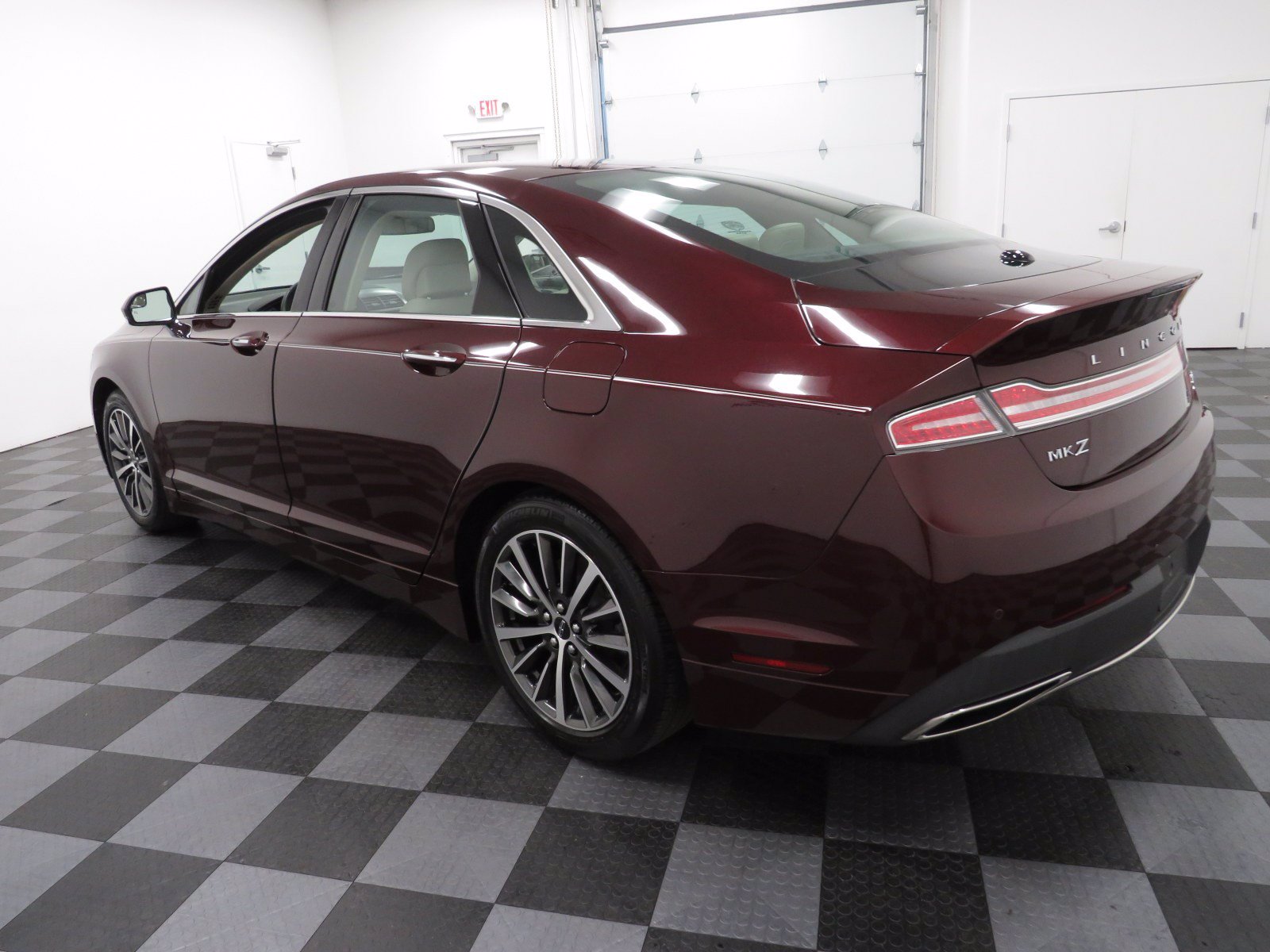 Pre-Owned 2017 Lincoln MKZ Select FWD 4dr Car